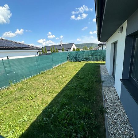 Royal House Trencinヴィラ エクステリア 写真