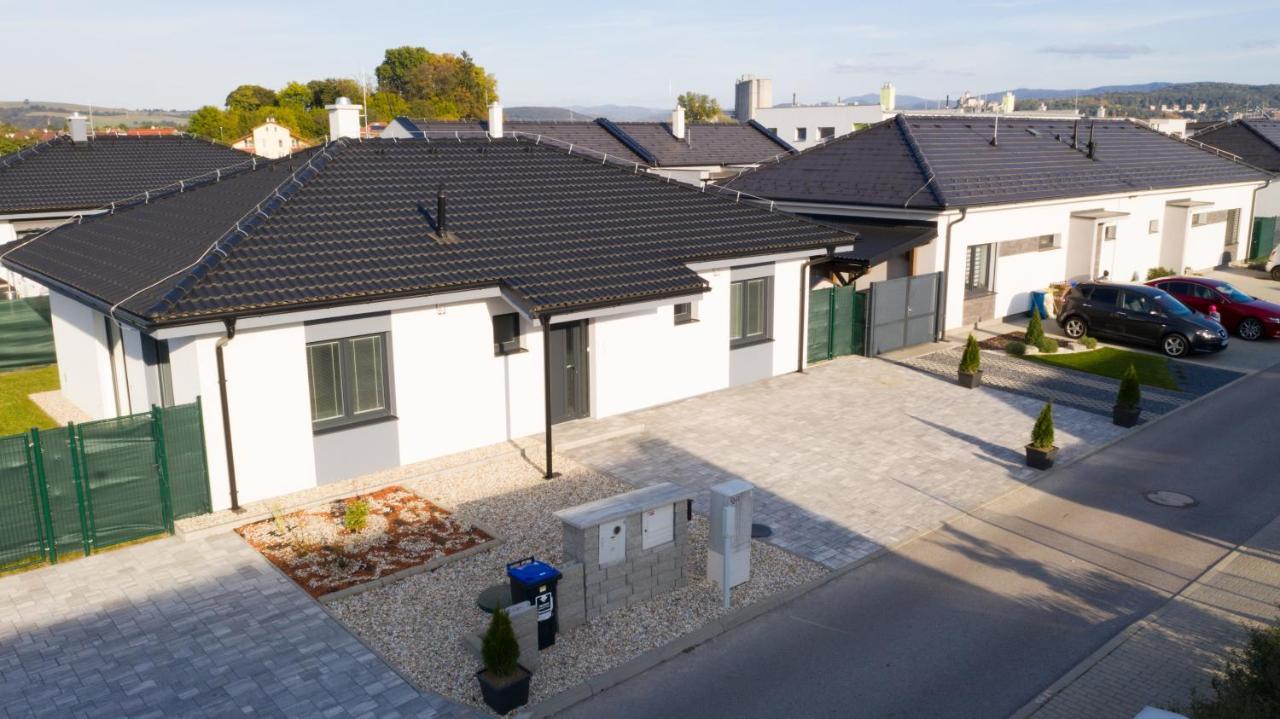 Royal House Trencinヴィラ エクステリア 写真